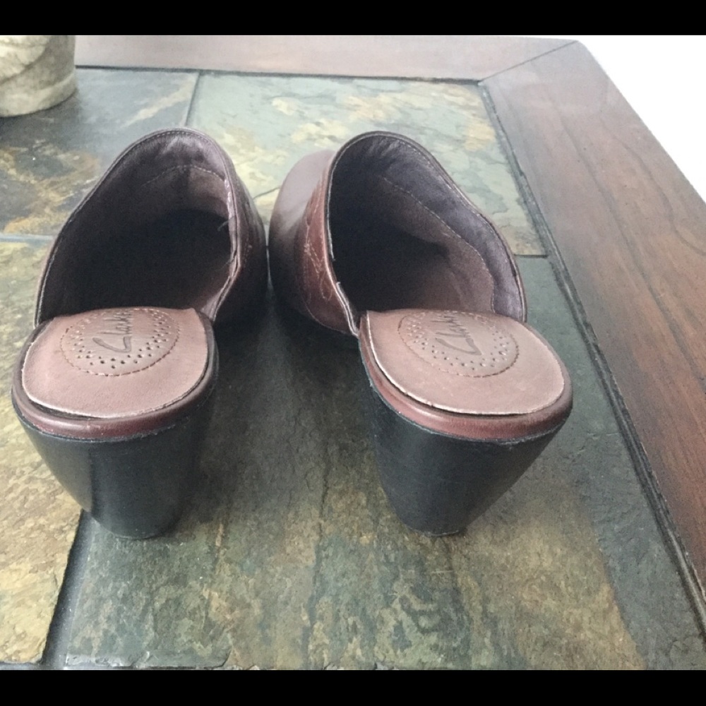 Clarks Clogs - Picture 4 of 5